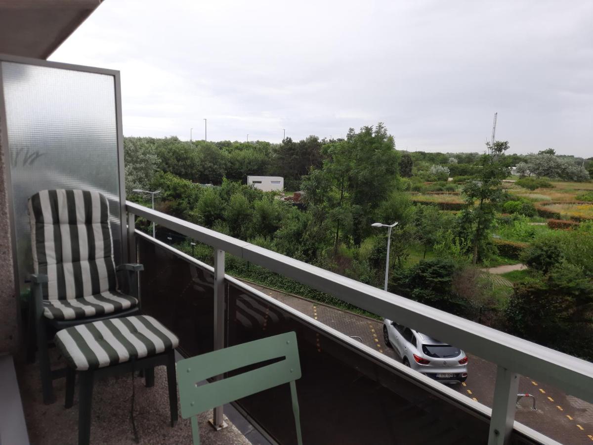 Appartement Residentie Astrid Met Private Parking Bredene Exterior photo